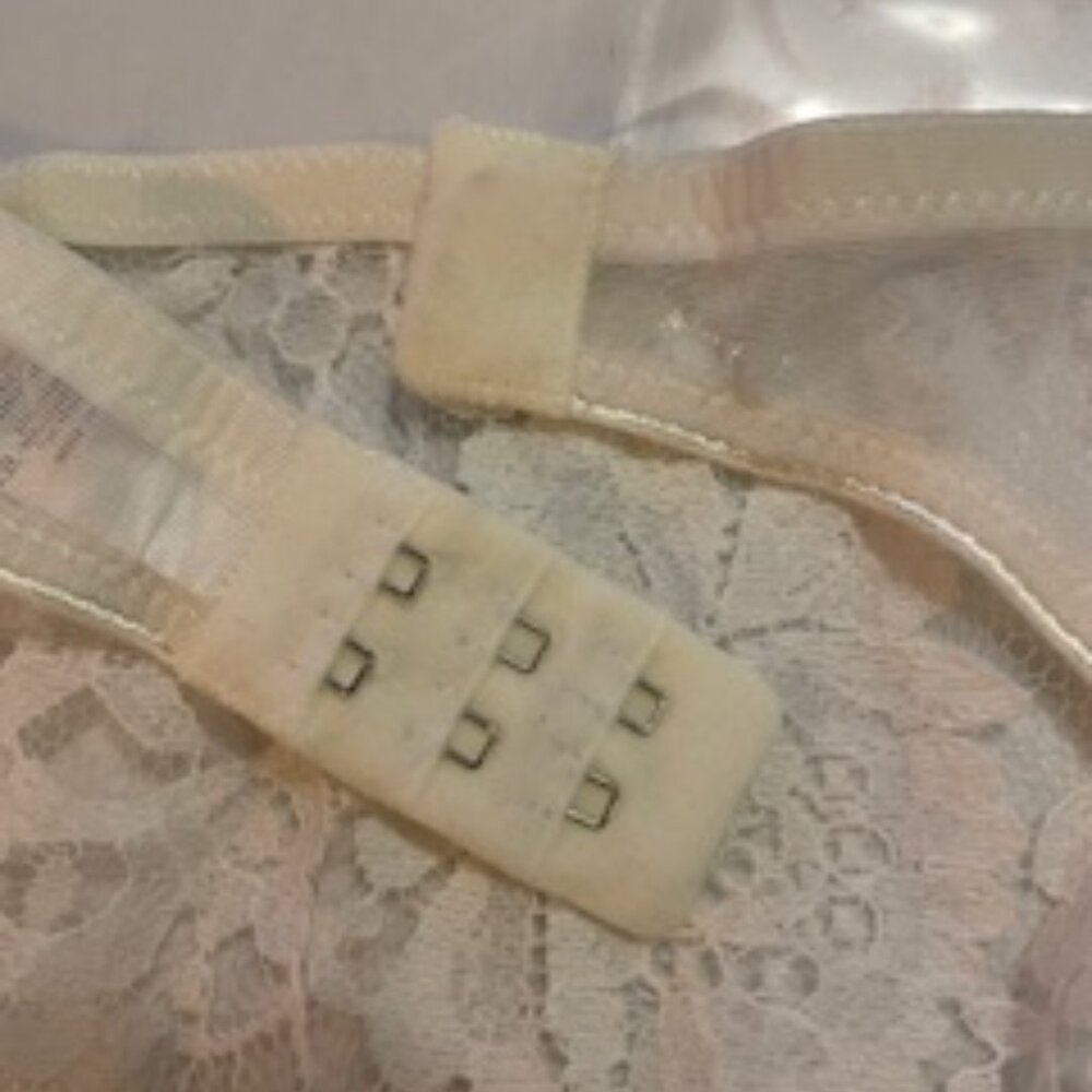 I.D. SARRIERI A Night in Marrakech Lace Garter Suspender Belt Cream Size M NWT - Picture 12 of 12